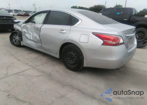 2015 Nissan Altima 2.5 S z USA, uszkodzony, nr VIN 1N4AL3APXFC199791